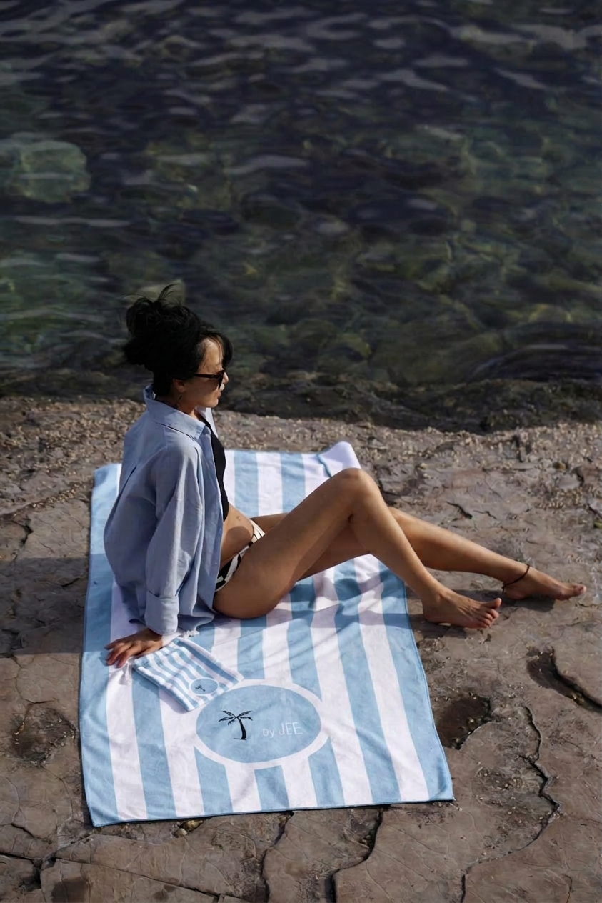 Palm Beach Towel with Carry case